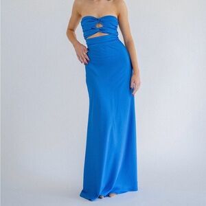 Elegant Blue Strapless Gown